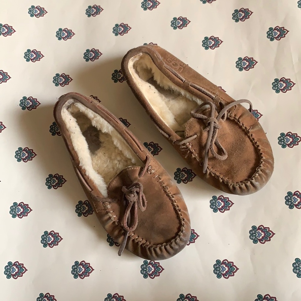 UGG moccasin